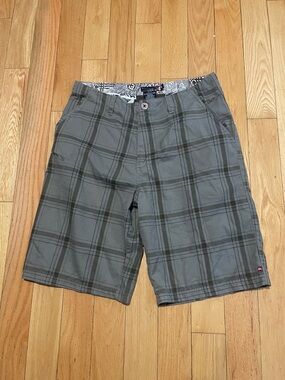 Quiksilver Gray Plaid Flat Front Men's Shorts